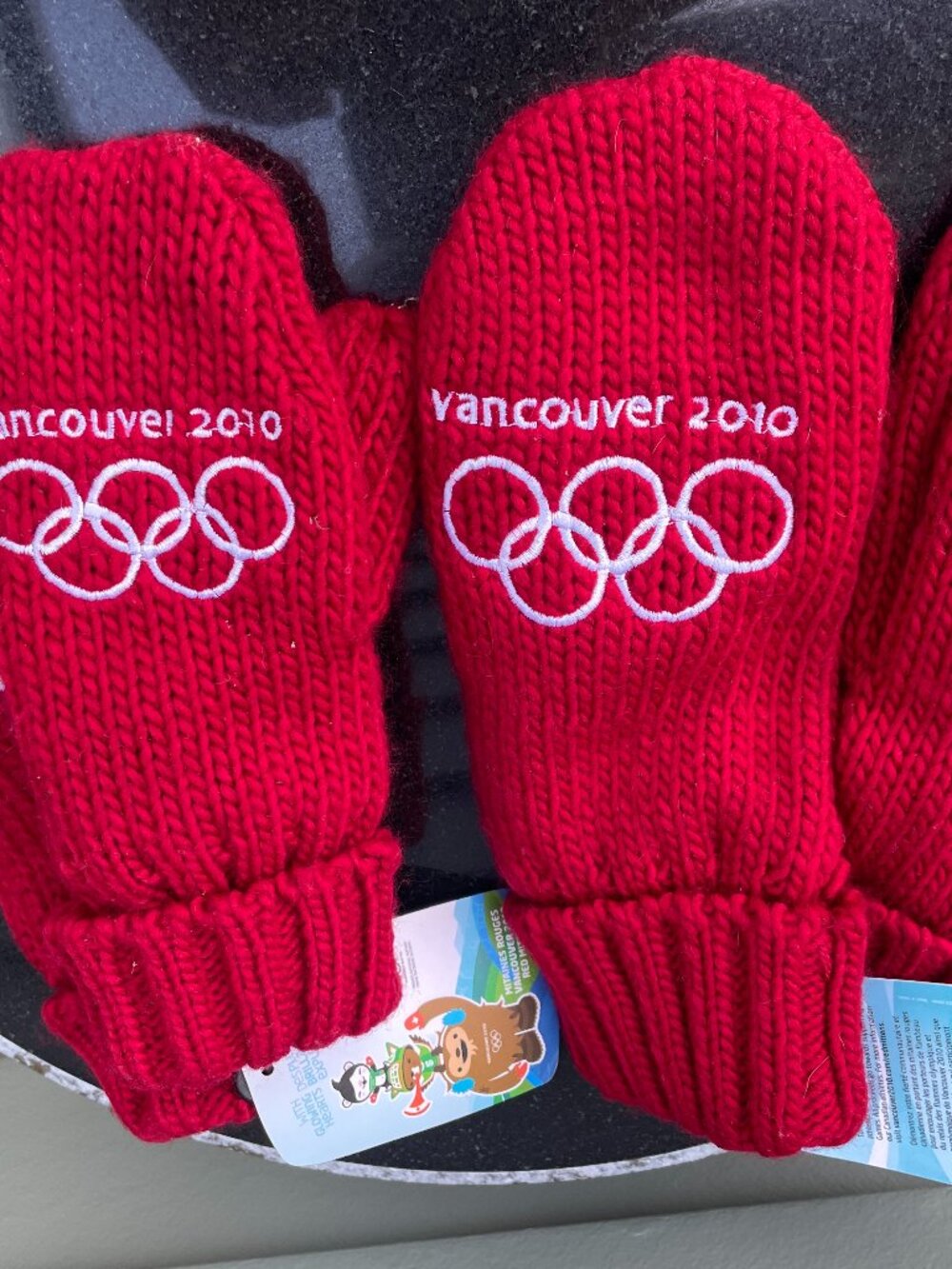 Vancouver 2010 Olympic Mittens Mixed Size Lot Youth Adult Red Knit Gloves New
